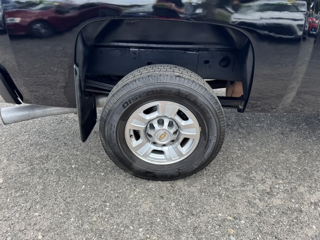 2008 Black /Black Chevrolet Silverado 2500 (1GCHC23668F) with an 6.6l V8 DI DSL T/C 6.6l engine, Automatic transmission, located at 745 East Steele Rd., West Columbia, SC, 29170, (803) 755-9148, 33.927212, -81.148483- Photo#29