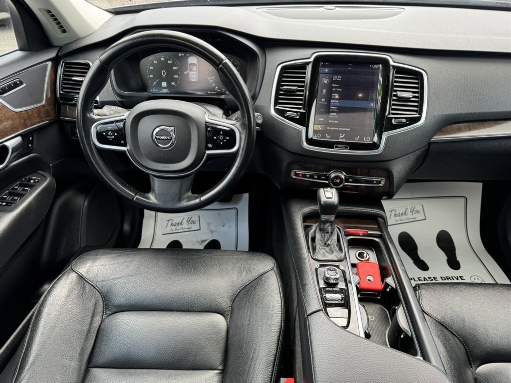 2016 Grey /Black Volvo XC90 (YV4A22PK6G1) with an 2.0l I-4 DI Dohc T/C 2.0l engine, Automatic transmission, located at 745 East Steele Rd., West Columbia, SC, 29170, (803) 755-9148, 33.927212, -81.148483- Photo#6