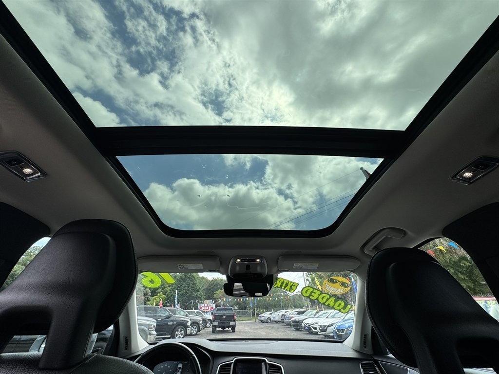 2016 Grey /Black Volvo XC90 (YV4A22PK6G1) with an 2.0l I-4 DI Dohc T/C 2.0l engine, Automatic transmission, located at 745 East Steele Rd., West Columbia, SC, 29170, (803) 755-9148, 33.927212, -81.148483- Photo#17