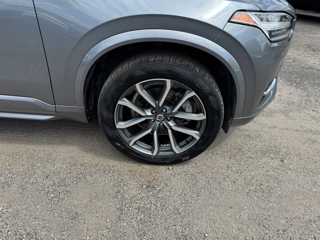 2016 Grey /Black Volvo XC90 (YV4A22PK6G1) with an 2.0l I-4 DI Dohc T/C 2.0l engine, Automatic transmission, located at 745 East Steele Rd., West Columbia, SC, 29170, (803) 755-9148, 33.927212, -81.148483- Photo#32