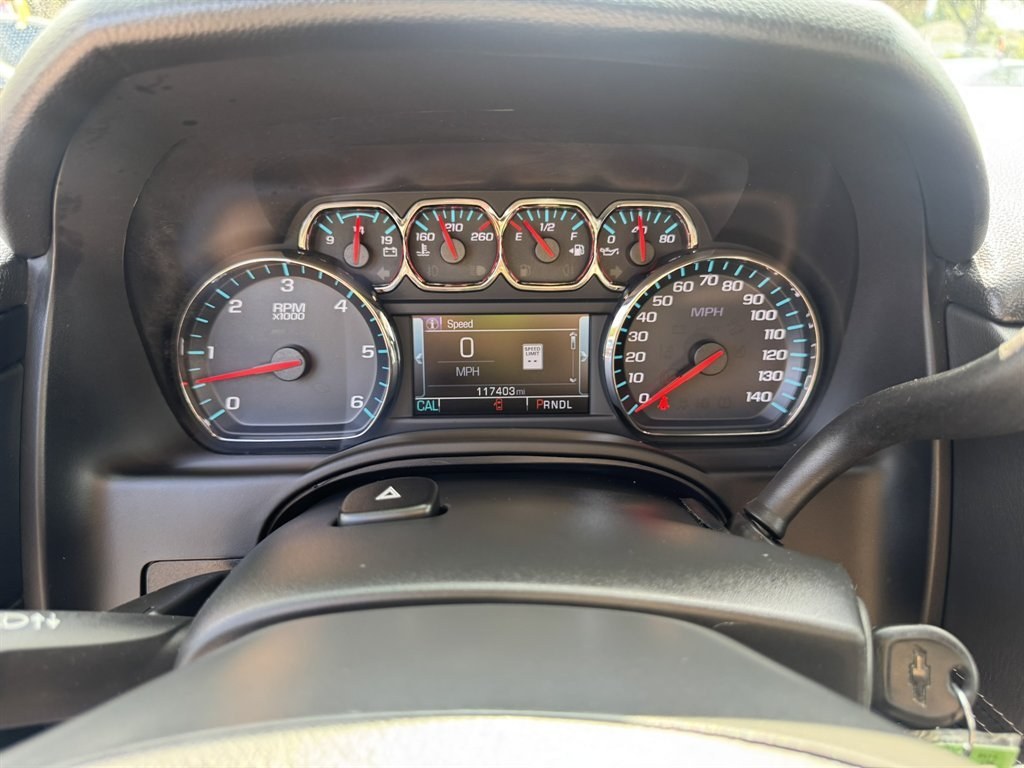 2020 Grey Chevrolet Tahoe (1GNSKBKC1LR) with an 5.3l V8 DI VVT Flex 5.3l engine, located at 745 East Steele Rd., West Columbia, SC, 29170, (803) 755-9148, 33.927212, -81.148483- Photo#10