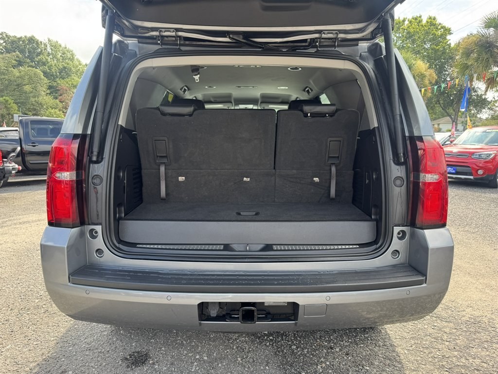 2020 Grey Chevrolet Tahoe (1GNSKBKC1LR) with an 5.3l V8 DI VVT Flex 5.3l engine, located at 745 East Steele Rd., West Columbia, SC, 29170, (803) 755-9148, 33.927212, -81.148483- Photo#32