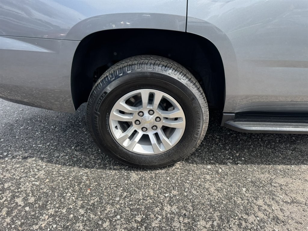 2020 Grey Chevrolet Tahoe (1GNSKBKC1LR) with an 5.3l V8 DI VVT Flex 5.3l engine, located at 745 East Steele Rd., West Columbia, SC, 29170, (803) 755-9148, 33.927212, -81.148483- Photo#36