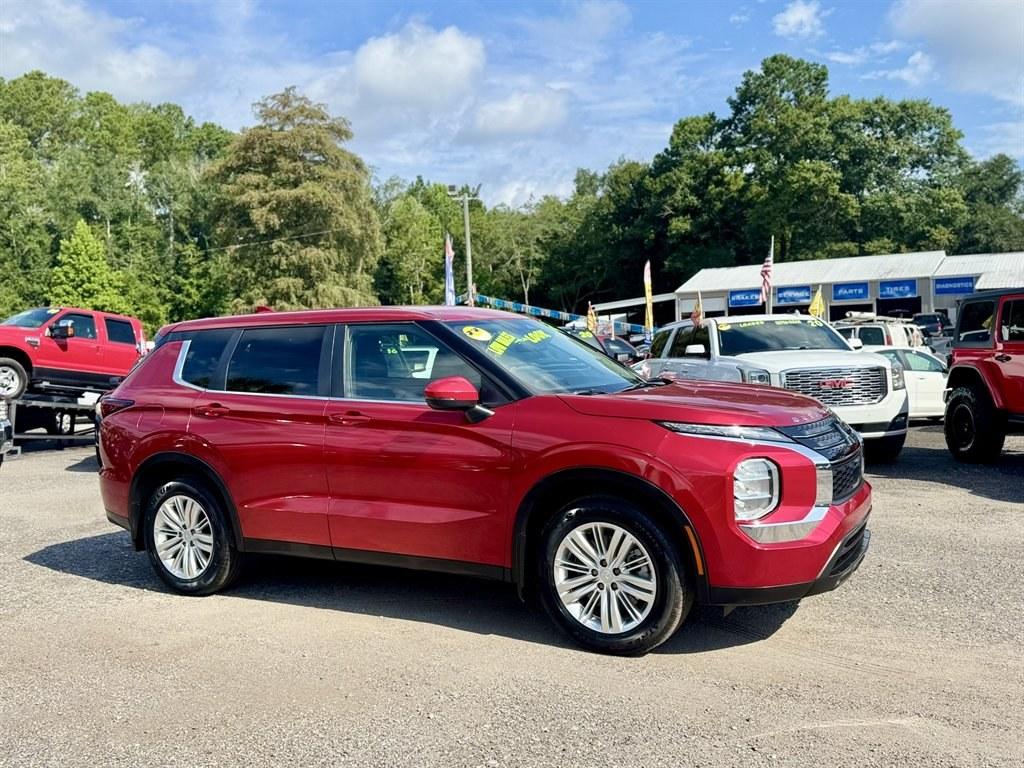 2023 Red /Black Mitsubishi Outlander (JA4J3TA86PZ) with an 2.5l I-4 DI Dohc 2.5l engine, Automatic transmission, located at 745 East Steele Rd., West Columbia, SC, 29170, (803) 755-9148, 33.927212, -81.148483- Photo#2