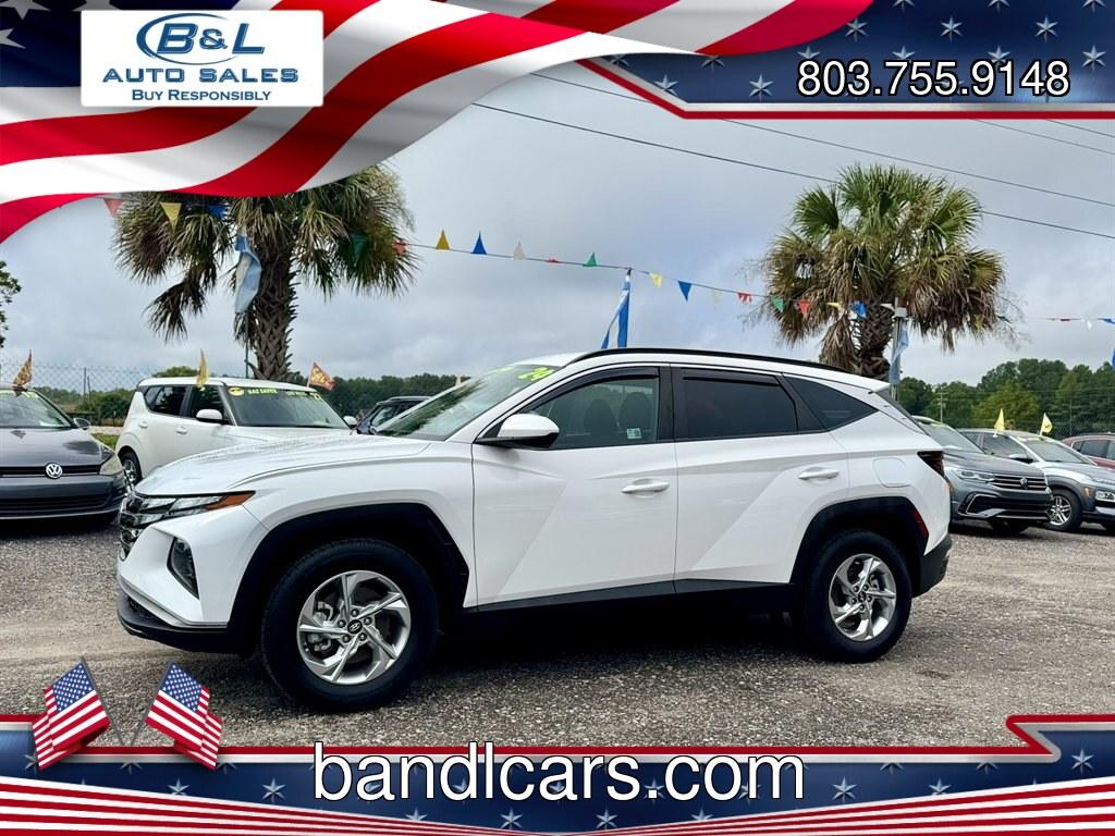 2024 White /Grey Hyundai Tucson (5NMJBCDEXRH) with an 2.5l I-4 DI Dohc 2.5l engine, Automatic transmission, located at 745 East Steele Rd., West Columbia, SC, 29170, (803) 755-9148, 33.927212, -81.148483- Photo#0