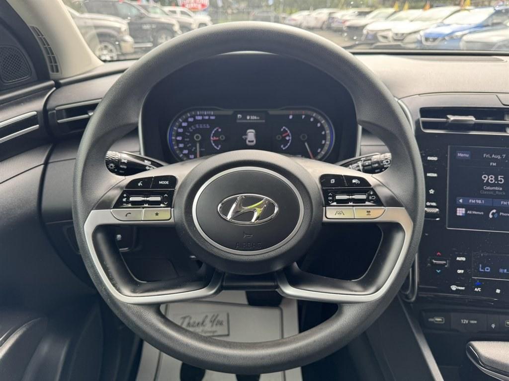 2024 White /Grey Hyundai Tucson (5NMJBCDEXRH) with an 2.5l I-4 DI Dohc 2.5l engine, Automatic transmission, located at 745 East Steele Rd., West Columbia, SC, 29170, (803) 755-9148, 33.927212, -81.148483- Photo#7