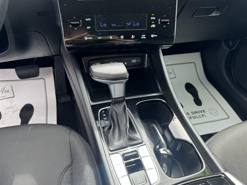 2024 White /Grey Hyundai Tucson (5NMJBCDEXRH) with an 2.5l I-4 DI Dohc 2.5l engine, Automatic transmission, located at 745 East Steele Rd., West Columbia, SC, 29170, (803) 755-9148, 33.927212, -81.148483- Photo#14