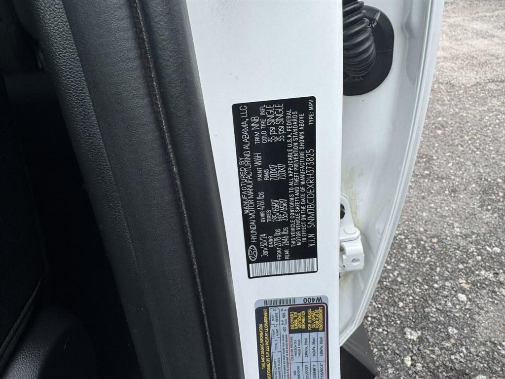 2024 White /Grey Hyundai Tucson (5NMJBCDEXRH) with an 2.5l I-4 DI Dohc 2.5l engine, Automatic transmission, located at 745 East Steele Rd., West Columbia, SC, 29170, (803) 755-9148, 33.927212, -81.148483- Photo#33