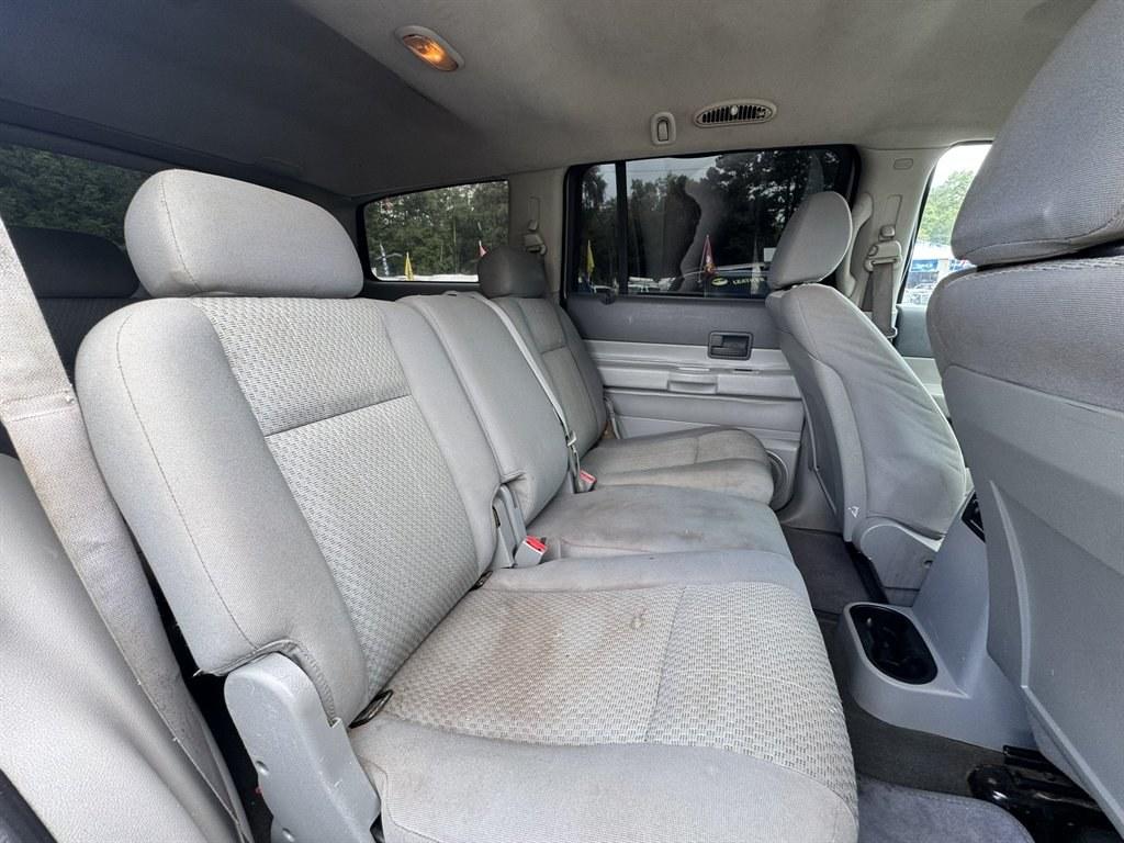 2007 Grey /Grey Dodge Durango (1D8HD38P67F) with an 4.7l V8 EFI Flex 4.7l engine, Automatic transmission, located at 745 East Steele Rd., West Columbia, SC, 29170, (803) 755-9148, 33.927212, -81.148483- Photo#19