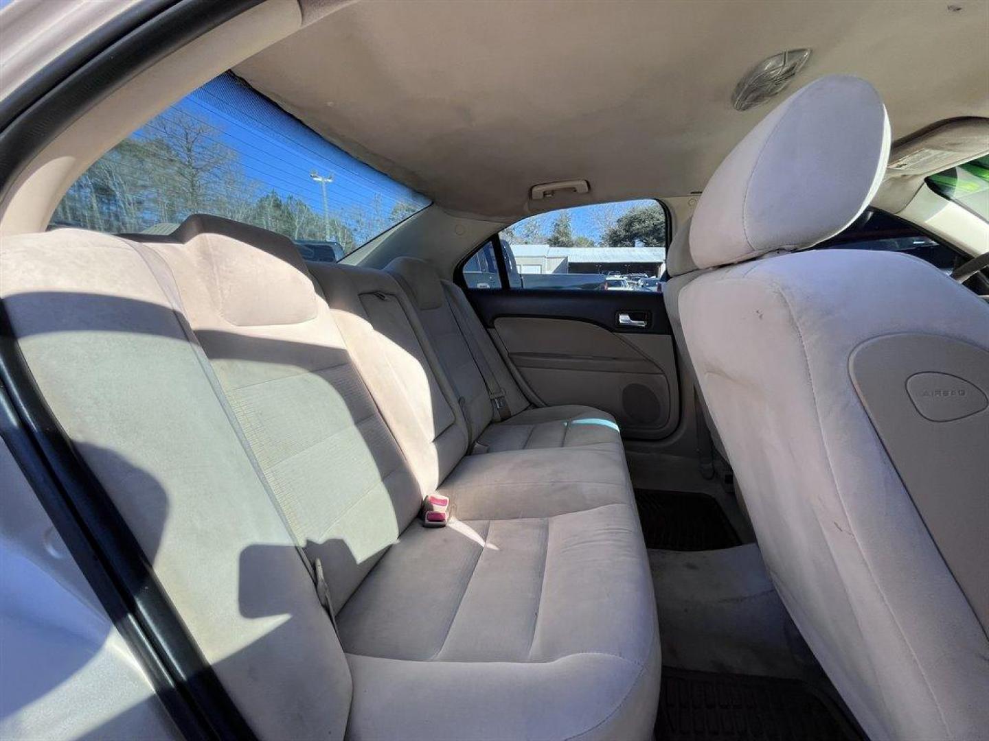 2007 Gold /Tan Ford Fusion (3FAHP06Z37R) with an 2.3l I-4 EFI Dohc 2.3l engine, Automatic transmission, located at 745 East Steele Rd., West Columbia, SC, 29170, (803) 755-9148, 33.927212, -81.148483 - 2007 Ford Fusion- CASH SALE- AS IS, AS IS, AS IS! - Photo#17