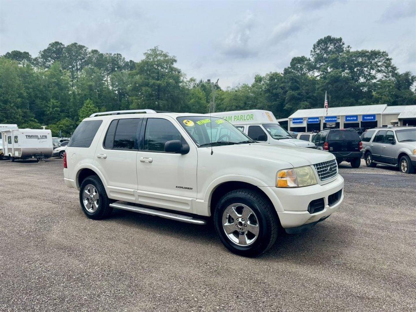 2004 White /Tan Ford Explorer (1FMDU65W54Z) with an 4.6l V8 EFI Sohc 4.6l engine, Automatic transmission, located at 745 East Steele Rd., West Columbia, SC, 29170, (803) 755-9148, 33.927212, -81.148483 - Special Internet Price! 2004 Ford Explorer with AM/FM radio, Cruise control, Sunroof, Leather interior, Keyless entry, 3rd row seating, Rear entertainment, Powered windows, Powered door locks, Plus more! - Photo#2