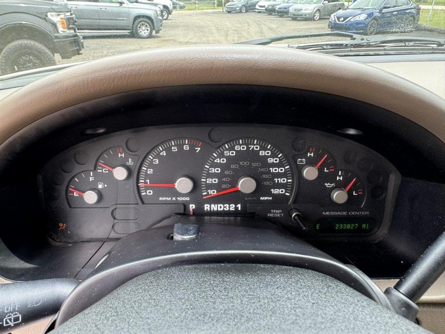 2004 White /Tan Ford Explorer (1FMDU65W54Z) with an 4.6l V8 EFI Sohc 4.6l engine, Automatic transmission, located at 745 East Steele Rd., West Columbia, SC, 29170, (803) 755-9148, 33.927212, -81.148483 - Special Internet Price! 2004 Ford Explorer with AM/FM radio, Cruise control, Sunroof, Leather interior, Keyless entry, 3rd row seating, Rear entertainment, Powered windows, Powered door locks, Plus more! - Photo#10