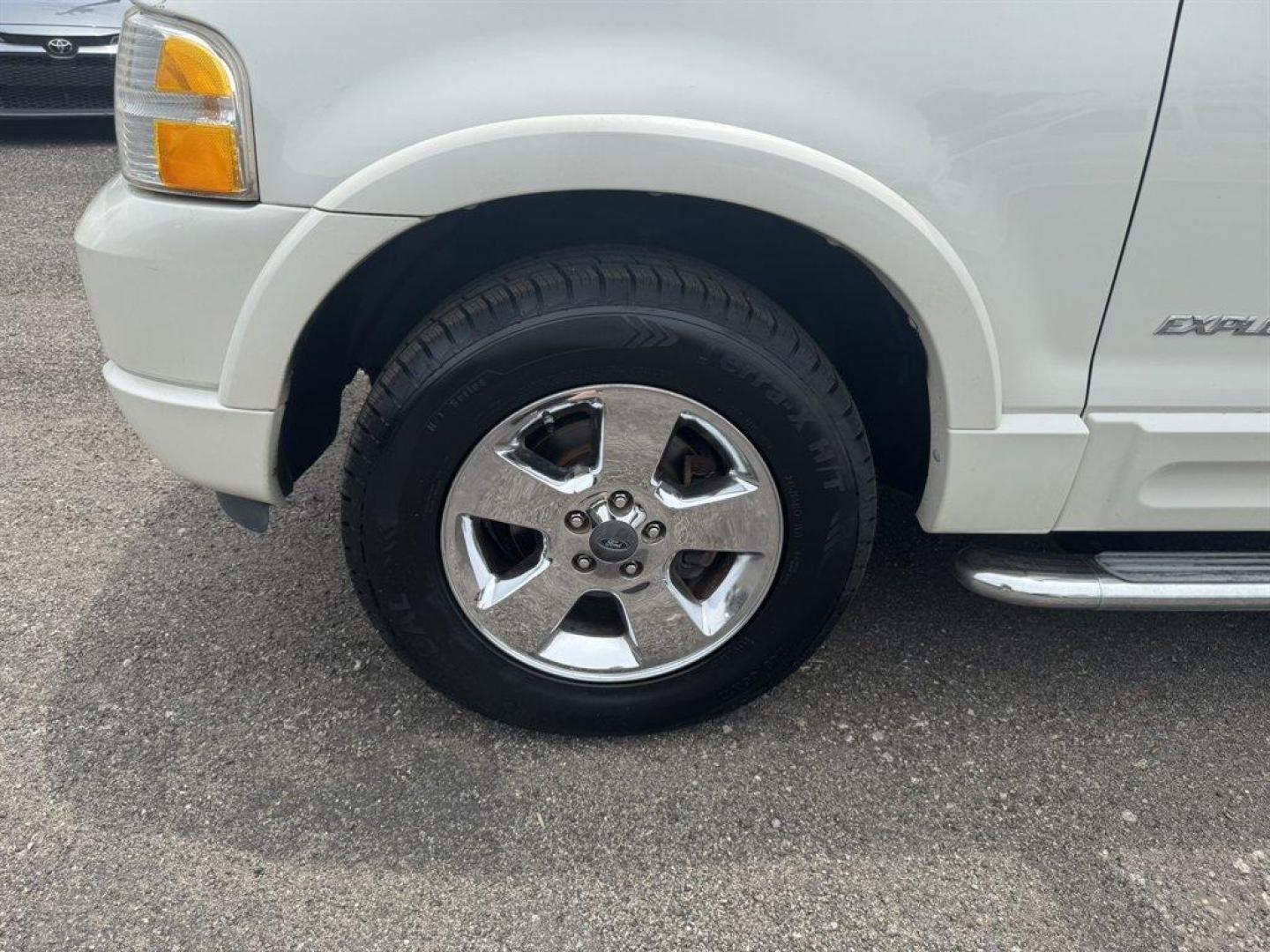 2004 White /Tan Ford Explorer (1FMDU65W54Z) with an 4.6l V8 EFI Sohc 4.6l engine, Automatic transmission, located at 745 East Steele Rd., West Columbia, SC, 29170, (803) 755-9148, 33.927212, -81.148483 - Special Internet Price! 2004 Ford Explorer with AM/FM radio, Cruise control, Sunroof, Leather interior, Keyless entry, 3rd row seating, Rear entertainment, Powered windows, Powered door locks, Plus more! - Photo#32