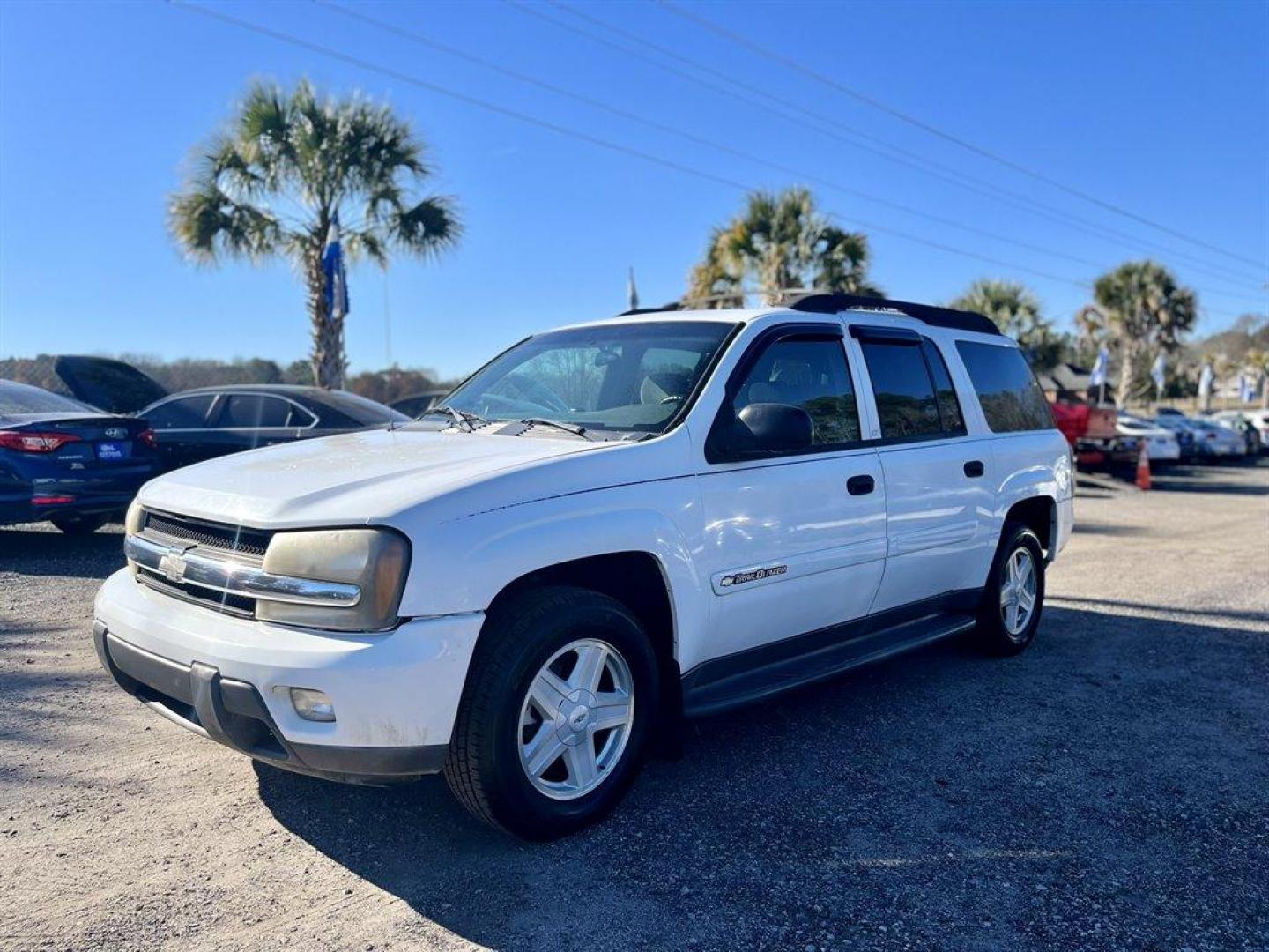 2003 White /Grey Chevrolet Trailblazer (1GNES16S036) with an 4.2l I-6 MPI Dohc 4.2l engine, Automatic transmission, located at 745 East Steele Rd., West Columbia, SC, 29170, (803) 755-9148, 33.927212, -81.148483 - Special Internet Price! 2003 Chevrolet Trailblazer with AM/FM stereo, Cruise control, Keyless entry, Air conditioning, Cloth interior, Powered windows, Powered door locks, Plus more! - Photo#0