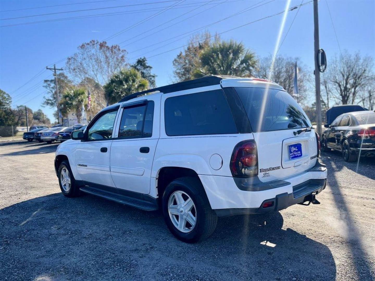 2003 White /Grey Chevrolet Trailblazer (1GNES16S036) with an 4.2l I-6 MPI Dohc 4.2l engine, Automatic transmission, located at 745 East Steele Rd., West Columbia, SC, 29170, (803) 755-9148, 33.927212, -81.148483 - Special Internet Price! 2003 Chevrolet Trailblazer with AM/FM stereo, Cruise control, Keyless entry, Air conditioning, Cloth interior, Powered windows, Powered door locks, Plus more! - Photo#1