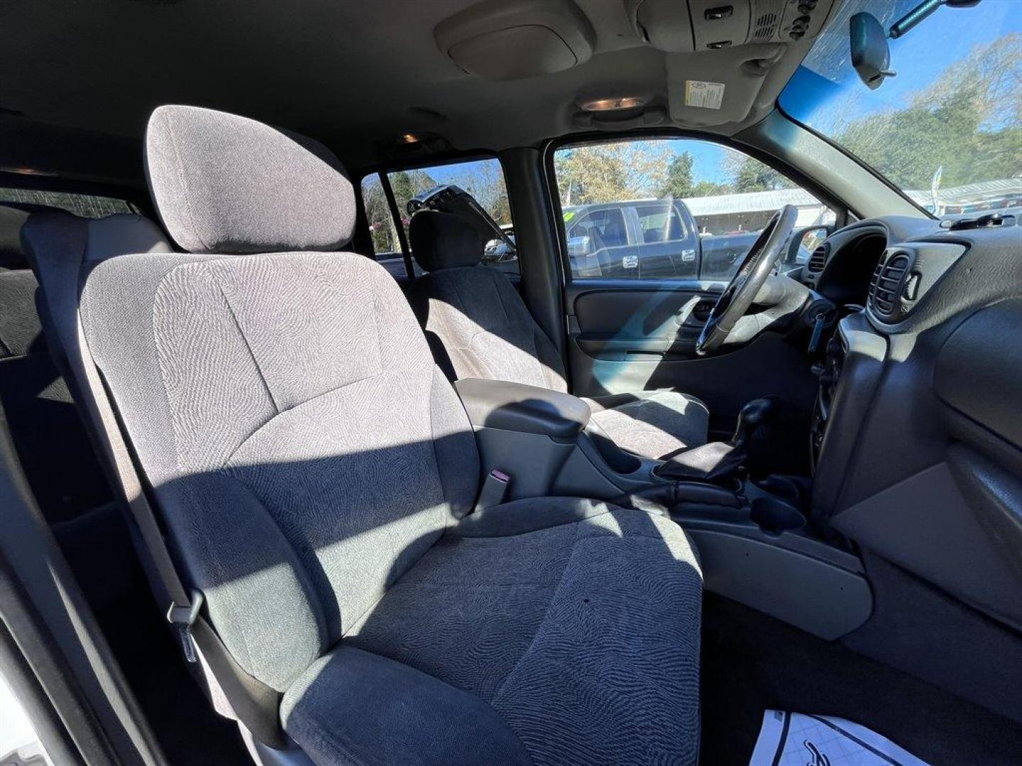 2003 White /Grey Chevrolet Trailblazer (1GNES16S036) with an 4.2l I-6 MPI Dohc 4.2l engine, Automatic transmission, located at 745 East Steele Rd., West Columbia, SC, 29170, (803) 755-9148, 33.927212, -81.148483 - Special Internet Price! 2003 Chevrolet Trailblazer with AM/FM stereo, Cruise control, Keyless entry, Air conditioning, Cloth interior, Powered windows, Powered door locks, Plus more! - Photo#22