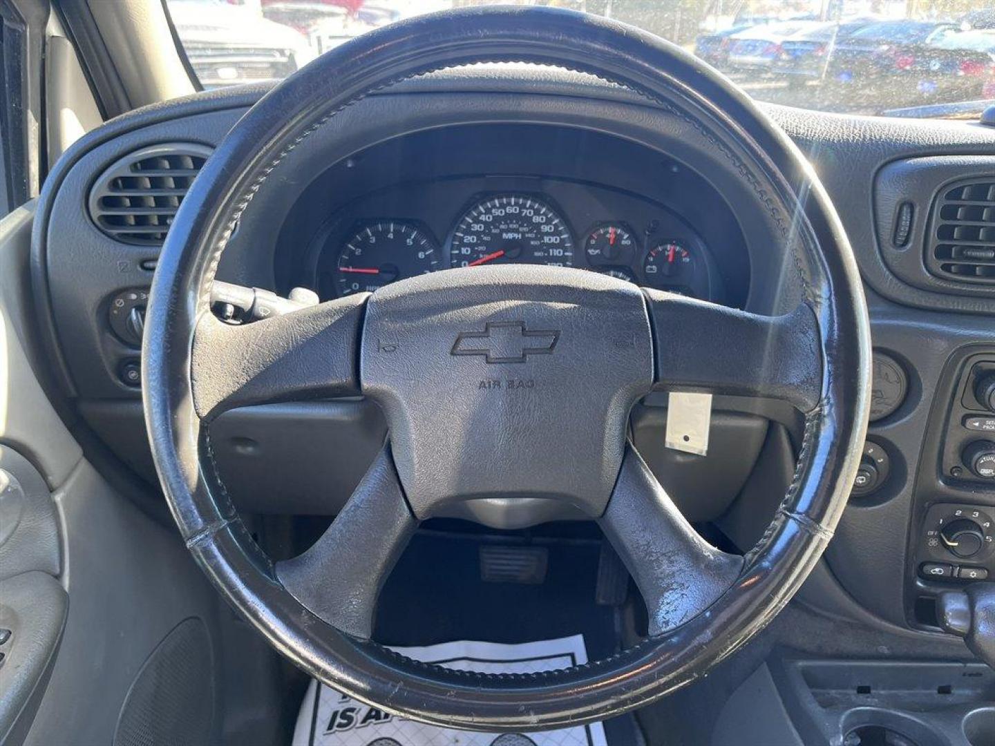 2003 White /Grey Chevrolet Trailblazer (1GNES16S036) with an 4.2l I-6 MPI Dohc 4.2l engine, Automatic transmission, located at 745 East Steele Rd., West Columbia, SC, 29170, (803) 755-9148, 33.927212, -81.148483 - Special Internet Price! 2003 Chevrolet Trailblazer with AM/FM stereo, Cruise control, Keyless entry, Air conditioning, Cloth interior, Powered windows, Powered door locks, Plus more! - Photo#5