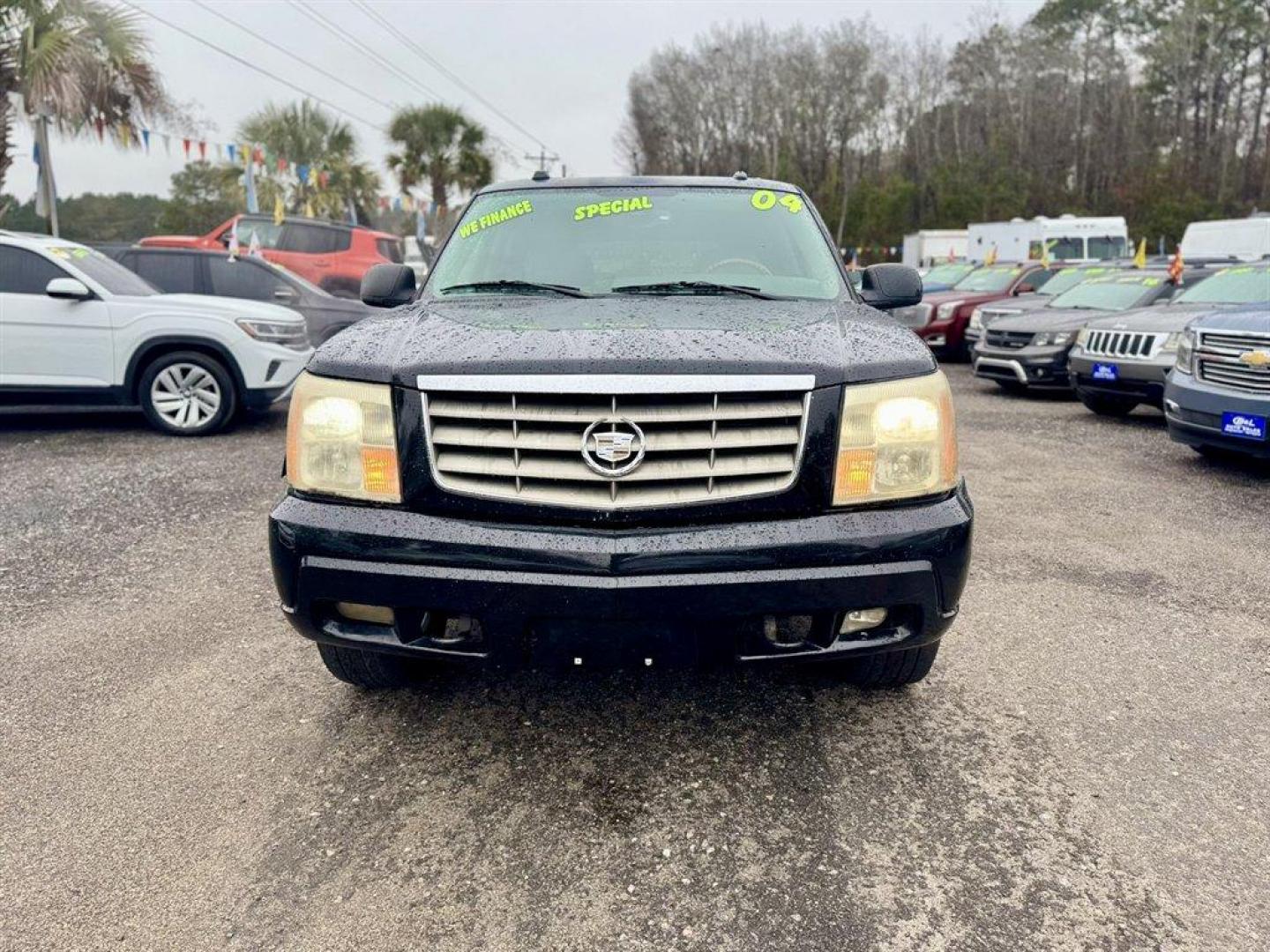 2004 Black /Grey Cadillac Escalade (1GYEC63T04R) with an 5.3l V8 SFI OHV 5.3l engine, Automatic transmission, located at 745 East Steele Rd., West Columbia, SC, 29170, (803) 755-9148, 33.927212, -81.148483 - Photo#1