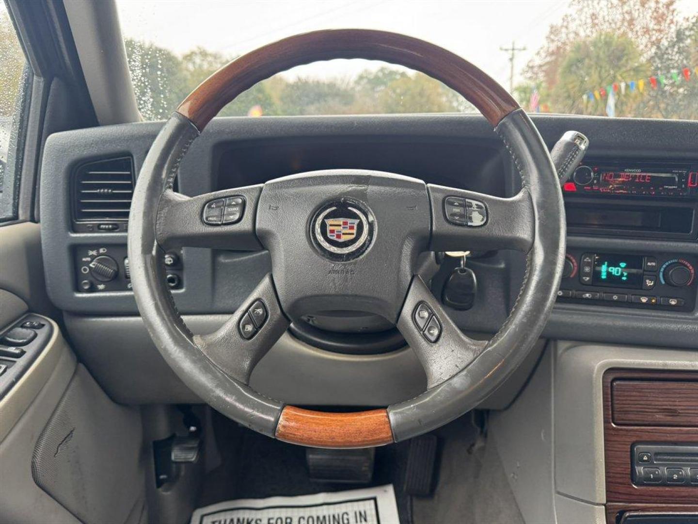 2004 Black /Grey Cadillac Escalade (1GYEC63T04R) with an 5.3l V8 SFI OHV 5.3l engine, Automatic transmission, located at 745 East Steele Rd., West Columbia, SC, 29170, (803) 755-9148, 33.927212, -81.148483 - Photo#7