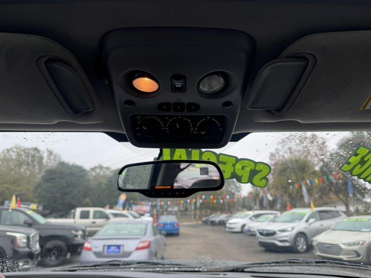 2004 Black /Grey Cadillac Escalade (1GYEC63T04R) with an 5.3l V8 SFI OHV 5.3l engine, Automatic transmission, located at 745 East Steele Rd., West Columbia, SC, 29170, (803) 755-9148, 33.927212, -81.148483 - Photo#14