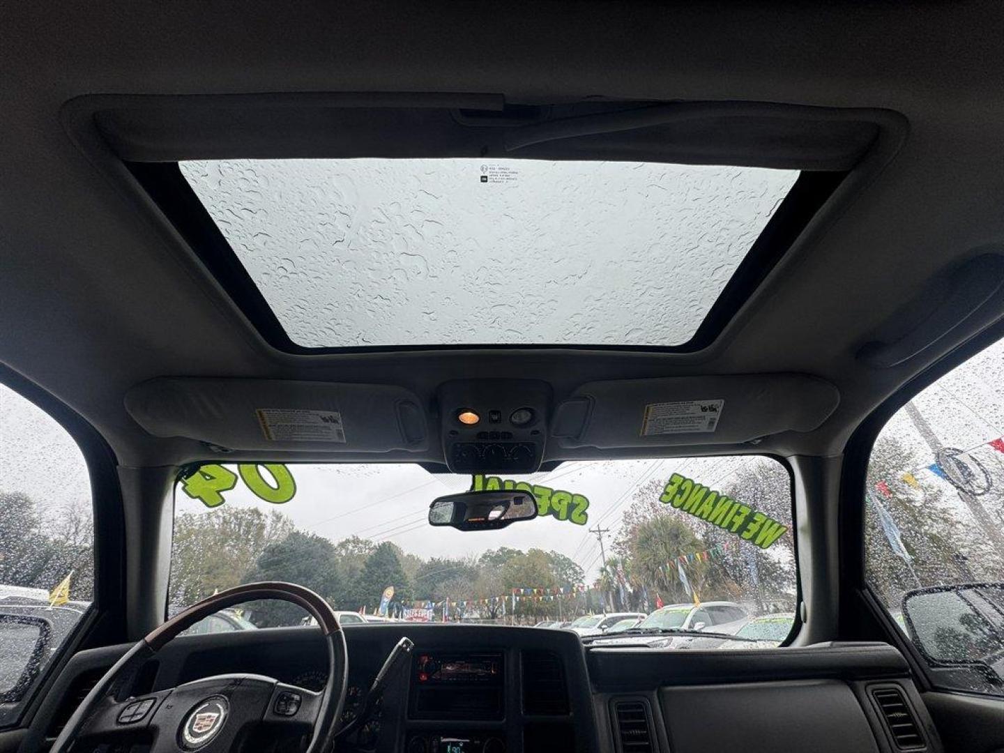 2004 Black /Grey Cadillac Escalade (1GYEC63T04R) with an 5.3l V8 SFI OHV 5.3l engine, Automatic transmission, located at 745 East Steele Rd., West Columbia, SC, 29170, (803) 755-9148, 33.927212, -81.148483 - Photo#15