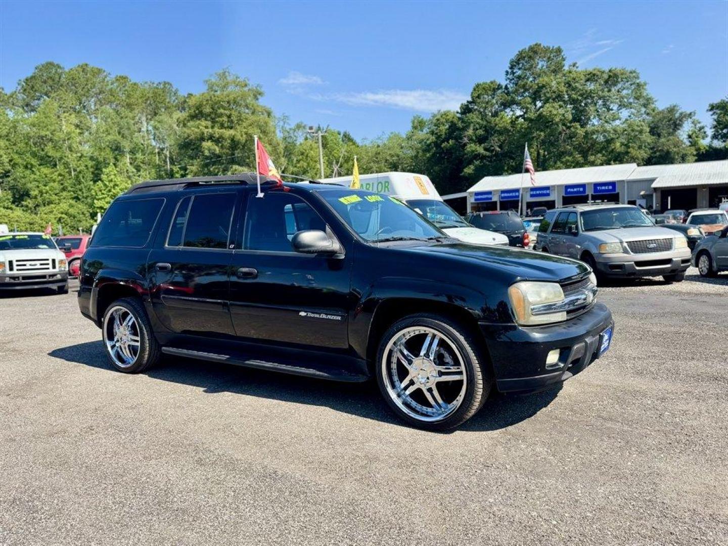 2003 Black /Grey Chevrolet Trailblazer (1GNET16SX36) with an 4.2l I-6 MPI Dohc 4.2l engine, Automatic transmission, located at 745 East Steele Rd., West Columbia, SC, 29170, (803) 755-9148, 33.927212, -81.148483 - Special Internet Price! 2003 Chevrolet Trailblazer with AM/FM radio, Cloth interior, 3rd row seating, Powered driver seat, Powered windows, Powered door locks, Plus more! - Photo#2