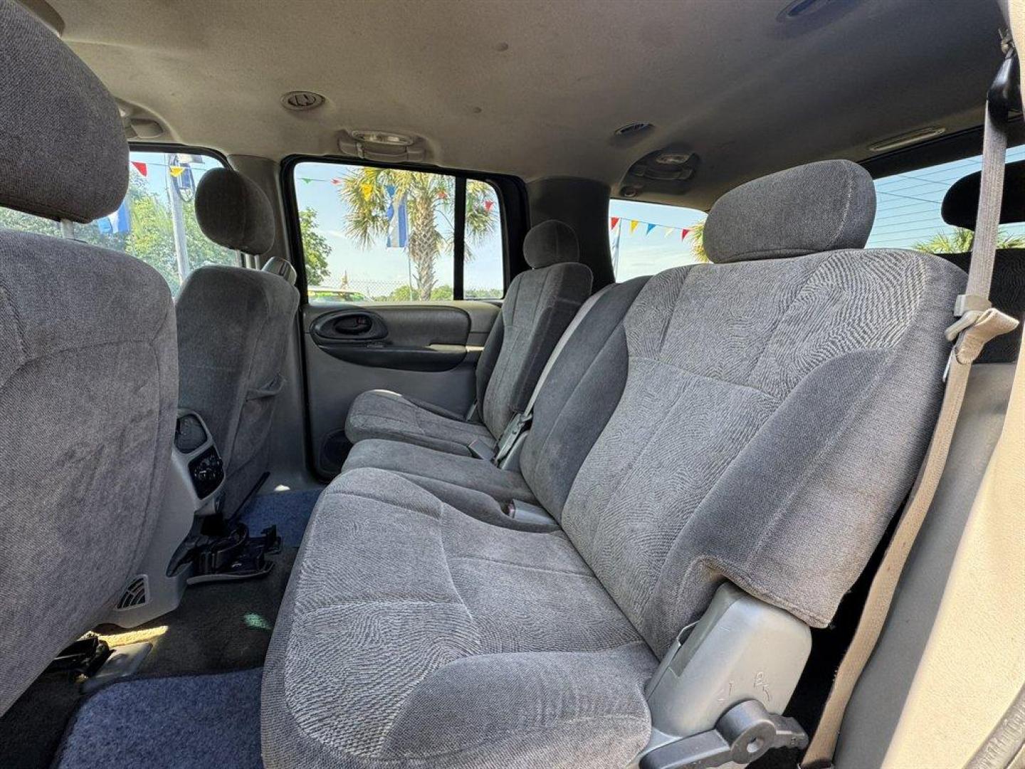 2003 Black /Grey Chevrolet Trailblazer (1GNET16SX36) with an 4.2l I-6 MPI Dohc 4.2l engine, Automatic transmission, located at 745 East Steele Rd., West Columbia, SC, 29170, (803) 755-9148, 33.927212, -81.148483 - Special Internet Price! 2003 Chevrolet Trailblazer with AM/FM radio, Cloth interior, 3rd row seating, Powered driver seat, Powered windows, Powered door locks, Plus more! - Photo#22