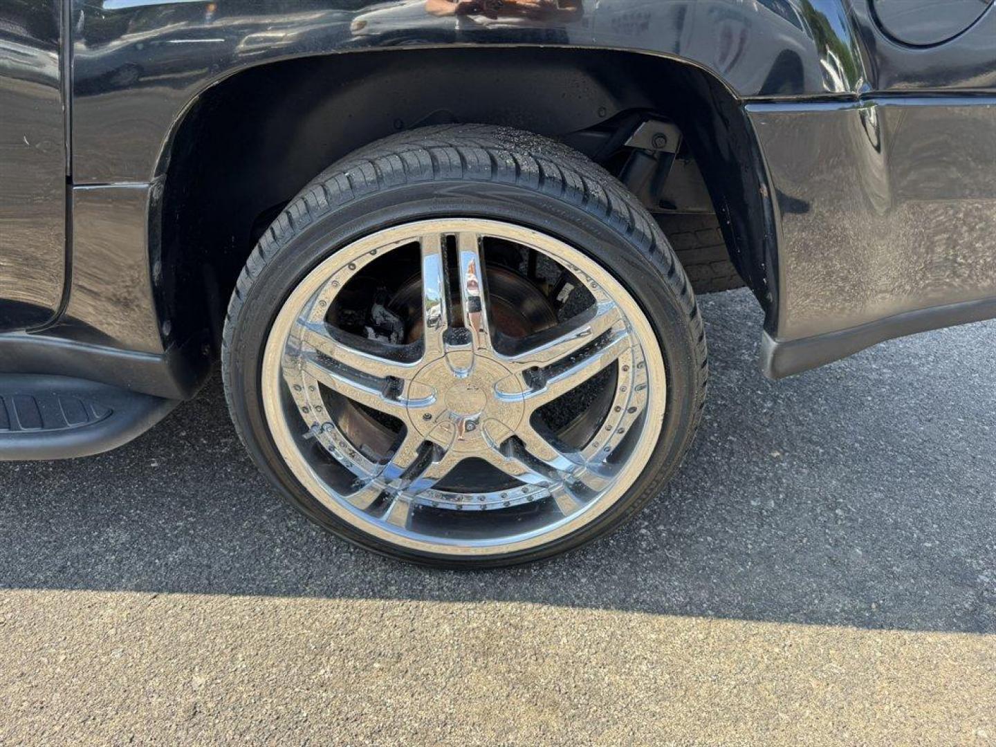 2003 Black /Grey Chevrolet Trailblazer (1GNET16SX36) with an 4.2l I-6 MPI Dohc 4.2l engine, Automatic transmission, located at 745 East Steele Rd., West Columbia, SC, 29170, (803) 755-9148, 33.927212, -81.148483 - Special Internet Price! 2003 Chevrolet Trailblazer with AM/FM radio, Cloth interior, 3rd row seating, Powered driver seat, Powered windows, Powered door locks, Plus more! - Photo#33