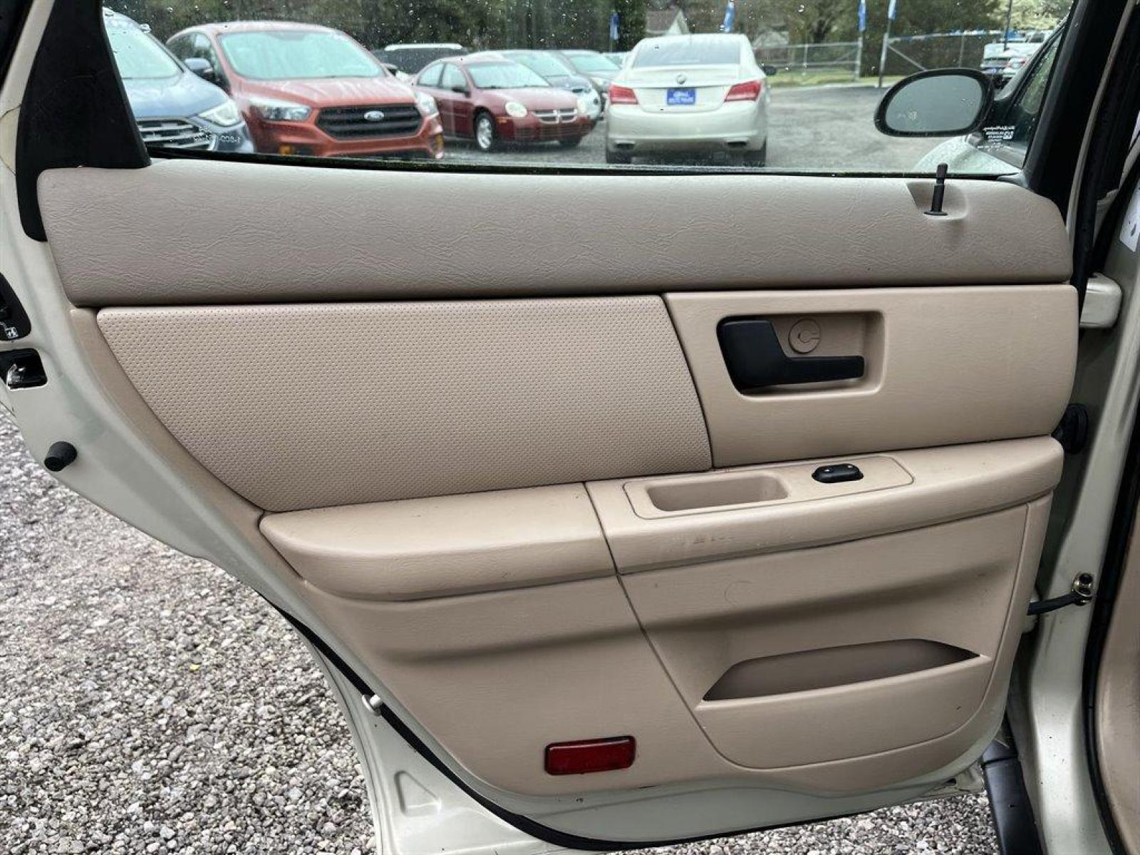 2007 Silver /Beige Ford Taurus SE (1FAFP53U37A) with an 3.0l V6 SFI 3.0l engine, Auto transmission, located at 745 East Steele Rd., West Columbia, SC, 29170, (803) 755-9148, 33.927212, -81.148483 - Special Internet Price! 2007 Ford Taurus with cloth seats that seat up to 6, powered windows, powered locks, cold a/c and hot heat, plus more! - Photo #11