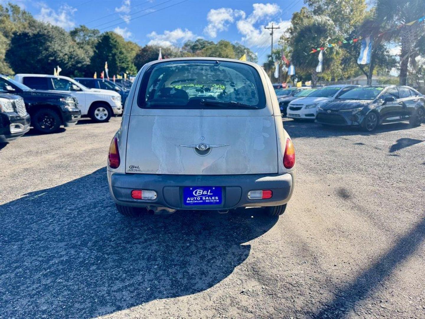 2003 Gold /Beige Chrysler PT Cruiser Base (3C4FY48B13T) with an 2.4l I-4 MPI 2.4l engine, Auto transmission, located at 745 East Steele Rd., West Columbia, SC, 29170, (803) 755-9148, 33.927212, -81.148483 - Special Internet Price! 2003 Chrysler PT Cruiser - Photo#4