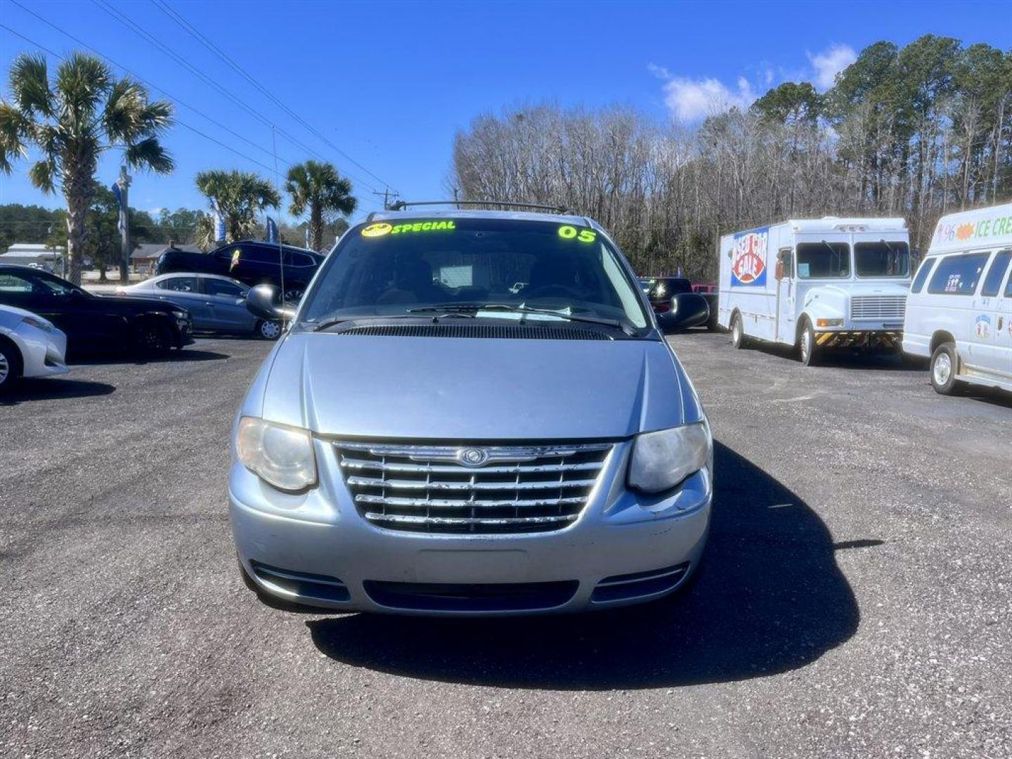 2005 Blue /Grey Chrysler Town and Country Touring (2C4GP54L55R) with an 3.8l V6 MPI 3.8l engine, Auto transmission, located at 745 East Steele Rd., West Columbia, SC, 29170, (803) 755-9148, 33.927212, -81.148483 - Special Internet Price! 2005 Chrysler Town and Country with AM/FM radio, Cruise control, Cloth interior, 3rd row seating, Rear powered sliding doors, Powered windows, Powered door locks, Plus more! - Photo#1