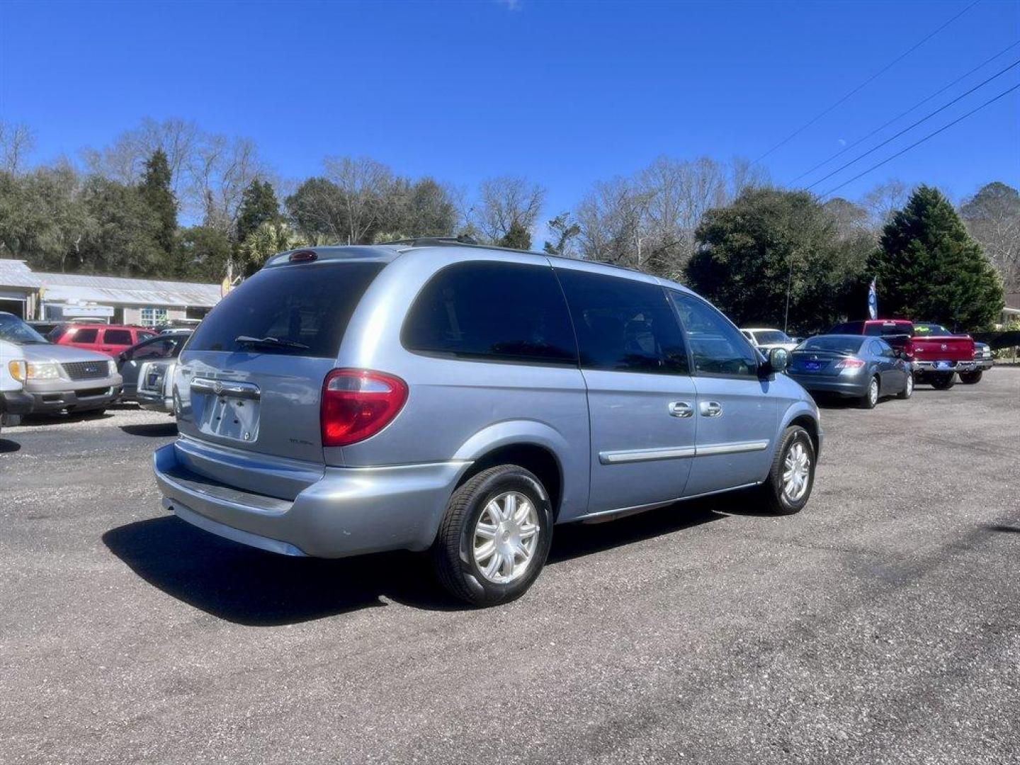 2005 Blue /Grey Chrysler Town and Country Touring (2C4GP54L55R) with an 3.8l V6 MPI 3.8l engine, Auto transmission, located at 745 East Steele Rd., West Columbia, SC, 29170, (803) 755-9148, 33.927212, -81.148483 - Special Internet Price! 2005 Chrysler Town and Country with AM/FM radio, Cruise control, Cloth interior, 3rd row seating, Rear powered sliding doors, Powered windows, Powered door locks, Plus more! - Photo#3