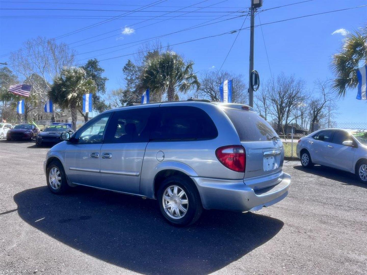 2005 Blue /Grey Chrysler Town and Country Touring (2C4GP54L55R) with an 3.8l V6 MPI 3.8l engine, Auto transmission, located at 745 East Steele Rd., West Columbia, SC, 29170, (803) 755-9148, 33.927212, -81.148483 - Special Internet Price! 2005 Chrysler Town and Country with AM/FM radio, Cruise control, Cloth interior, 3rd row seating, Rear powered sliding doors, Powered windows, Powered door locks, Plus more! - Photo#5