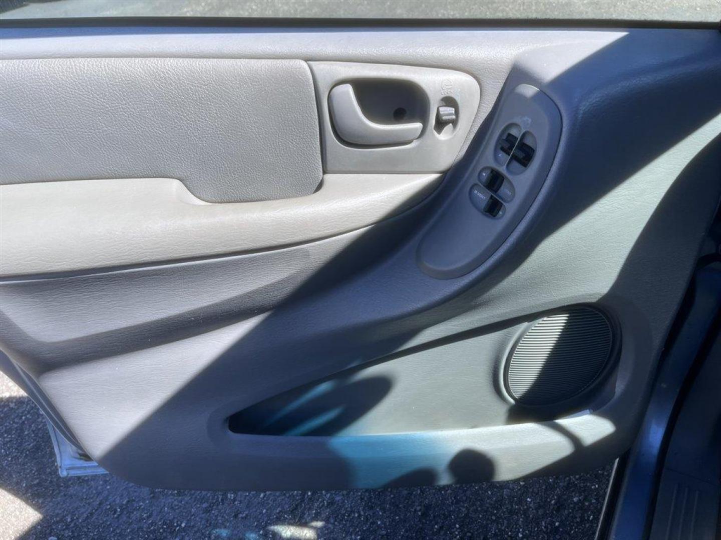 2005 Blue /Grey Chrysler Town and Country Touring (2C4GP54L55R) with an 3.8l V6 MPI 3.8l engine, Auto transmission, located at 745 East Steele Rd., West Columbia, SC, 29170, (803) 755-9148, 33.927212, -81.148483 - Special Internet Price! 2005 Chrysler Town and Country with AM/FM radio, Cruise control, Cloth interior, 3rd row seating, Rear powered sliding doors, Powered windows, Powered door locks, Plus more! - Photo#16