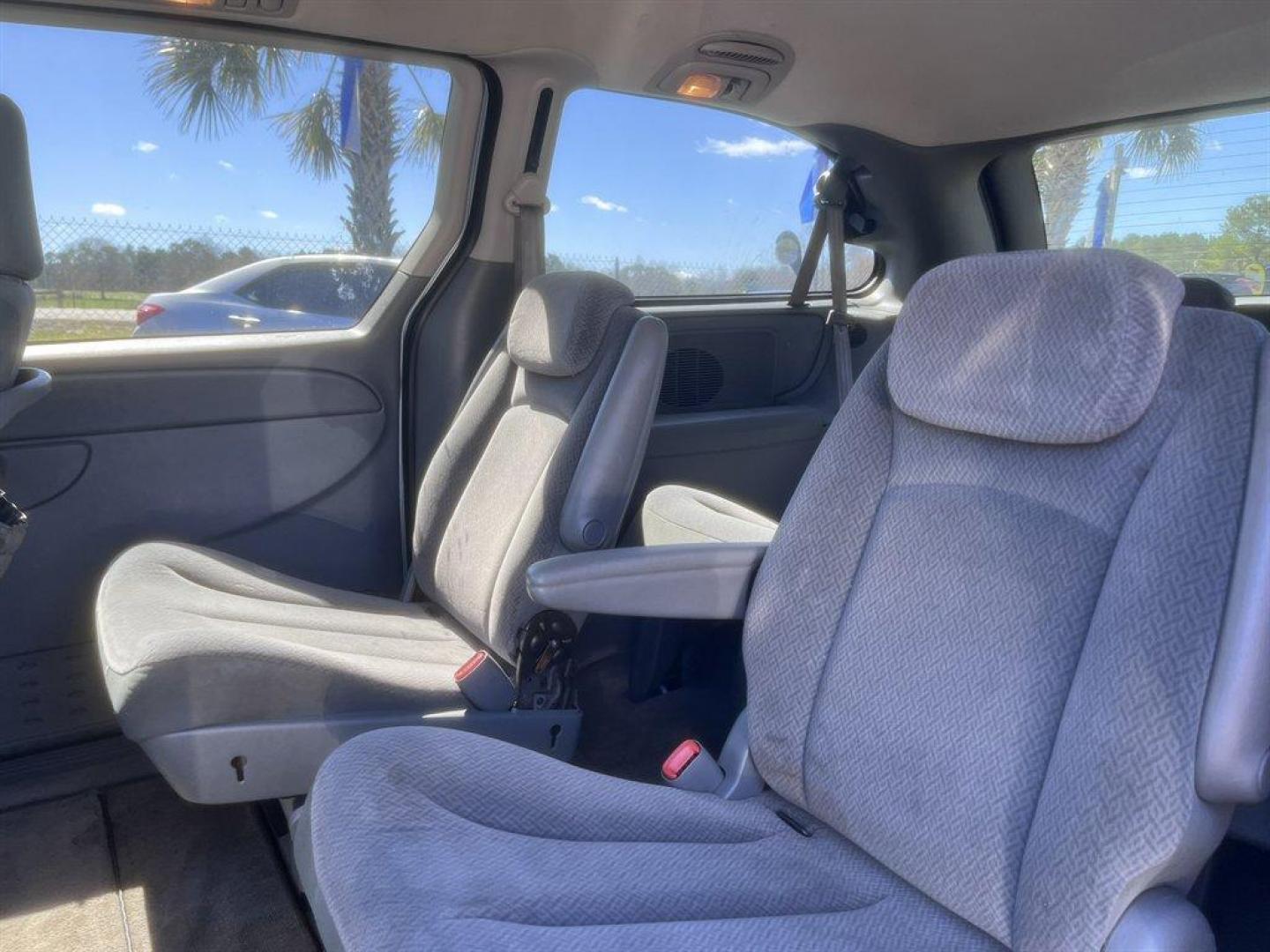 2005 Blue /Grey Chrysler Town and Country Touring (2C4GP54L55R) with an 3.8l V6 MPI 3.8l engine, Auto transmission, located at 745 East Steele Rd., West Columbia, SC, 29170, (803) 755-9148, 33.927212, -81.148483 - Special Internet Price! 2005 Chrysler Town and Country with AM/FM radio, Cruise control, Cloth interior, 3rd row seating, Rear powered sliding doors, Powered windows, Powered door locks, Plus more! - Photo#20