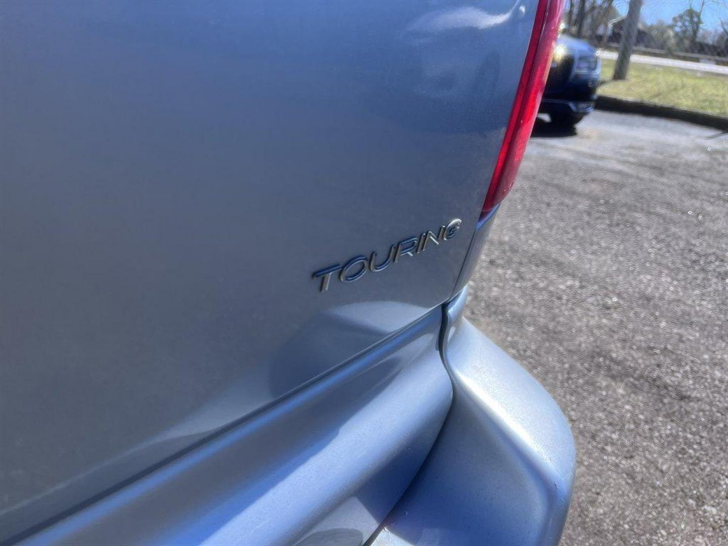 2005 Blue /Grey Chrysler Town and Country Touring (2C4GP54L55R) with an 3.8l V6 MPI 3.8l engine, Auto transmission, located at 745 East Steele Rd., West Columbia, SC, 29170, (803) 755-9148, 33.927212, -81.148483 - Special Internet Price! 2005 Chrysler Town and Country with AM/FM radio, Cruise control, Cloth interior, 3rd row seating, Rear powered sliding doors, Powered windows, Powered door locks, Plus more! - Photo#27